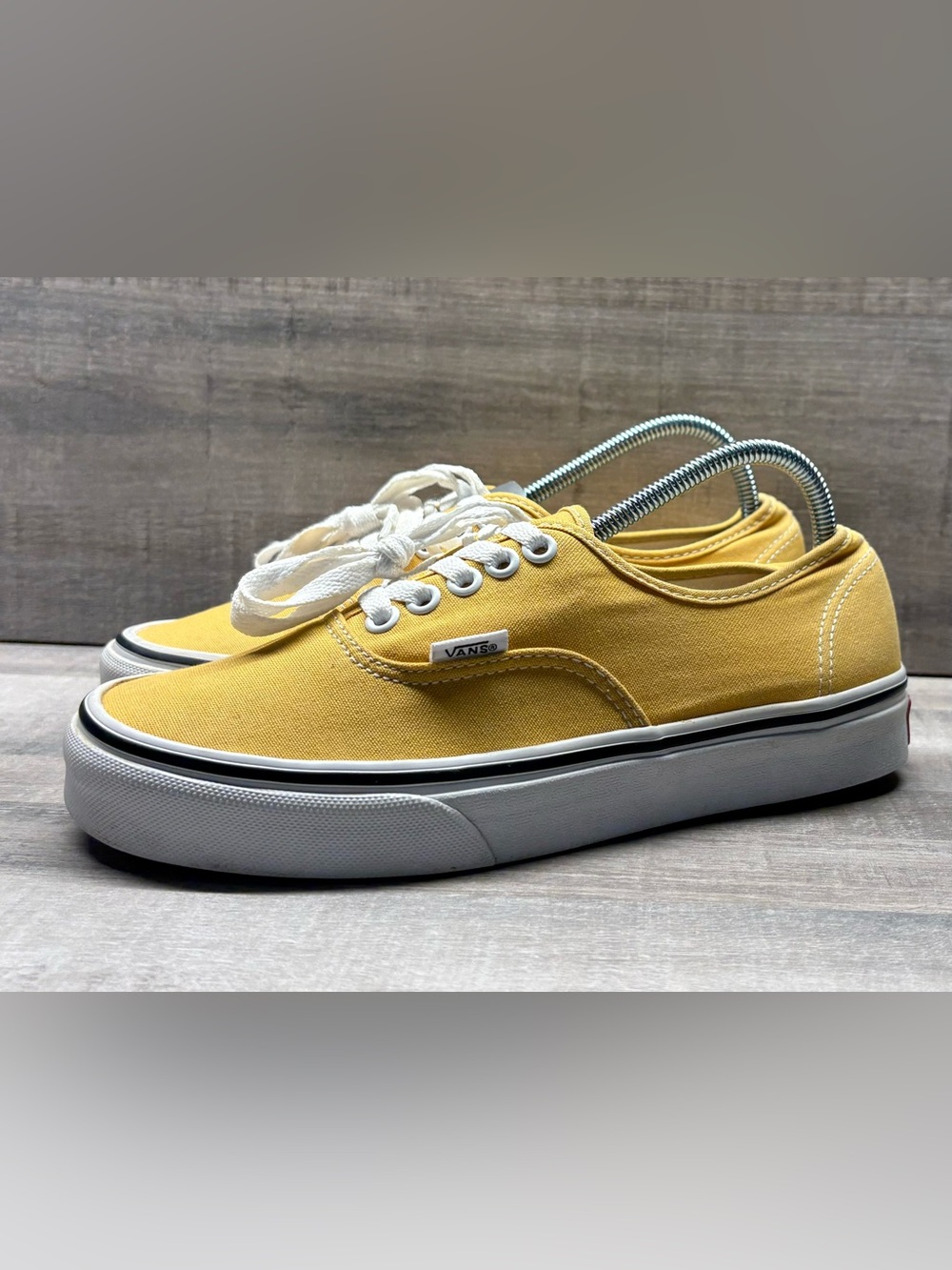 Vans Authentic Yellow Canvas Lace Up Sneakers Men’s 6.5 Women’s 8